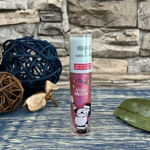 Wet n Wild x Peanuts Christmas Pageant Very Merry Lipgloss Snoopy Holiday New